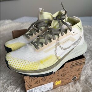Nike Pegasus Trail 4 GTX, like new